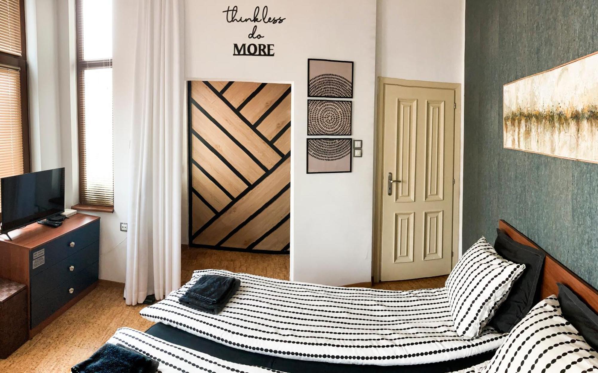Two Bedroom Apartment -Welcome To Burgas- Top Location, Central Station, Main Walking Street, Sea Garden, Near The Beach ภายนอก รูปภาพ