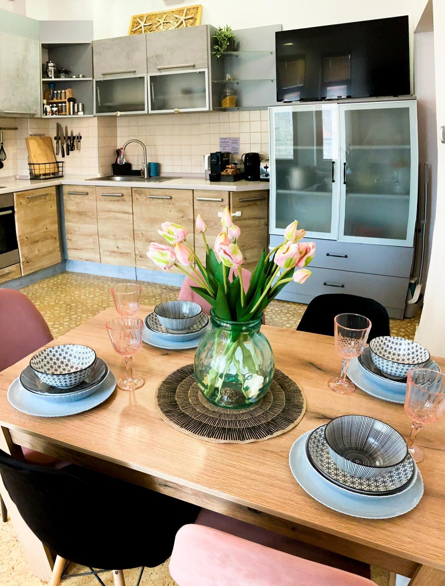 Two Bedroom Apartment -Welcome To Burgas- Top Location, Central Station, Main Walking Street, Sea Garden, Near The Beach ภายนอก รูปภาพ