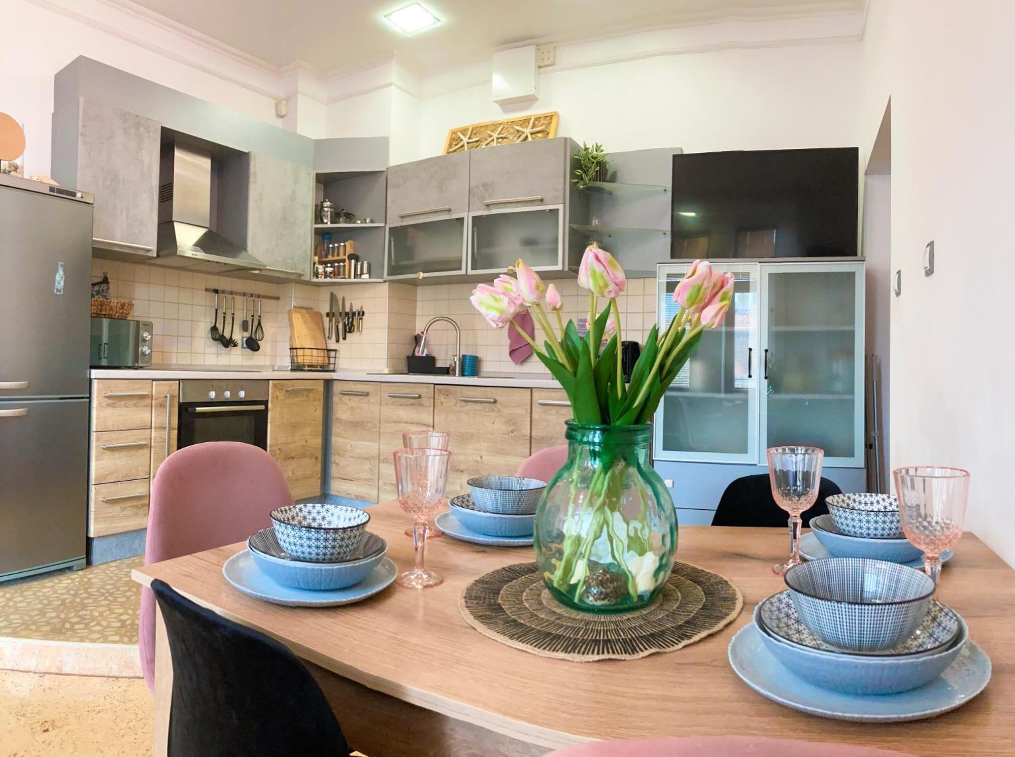 Two Bedroom Apartment -Welcome To Burgas- Top Location, Central Station, Main Walking Street, Sea Garden, Near The Beach ภายนอก รูปภาพ
