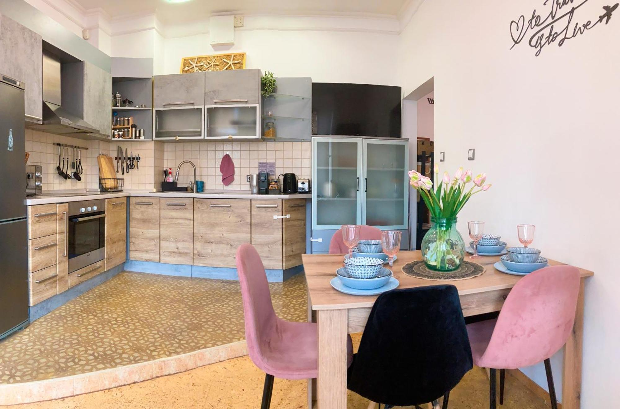 Two Bedroom Apartment -Welcome To Burgas- Top Location, Central Station, Main Walking Street, Sea Garden, Near The Beach ภายนอก รูปภาพ
